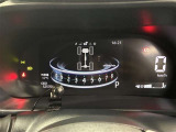 一目で今出ている速度が分かるデジタルメーターを採用しており、うっかりのスピード超過も減りますよ
