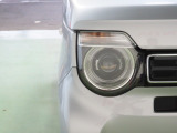 LEDヘッドライトは、点灯の瞬間から光量を発揮し、突然暗くなるトンネルなどでの安定感を高めます。