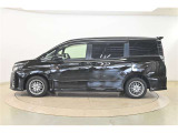 トヨタならではの「3つの安心」をセットにした『トヨタ認定中古車』です。「まるごとクリーニング」「車両検査証明書」「ロングラン保証」付き。