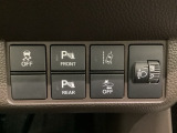 ハンドルの右側にはヘッドライトレベライザーとHondaセンシング用のメインスイッチがついています。ヘッドライトレベライザーは道路状況や積荷の加重に応じてライトの高さを調節できます。