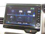 ナビゲーションは純正8インチメモリーナビ(VXU-185NBi)を装着しております。AM、FM、CD、DVD再生、Bluetooth、音楽録音再生、フルセグTVがご使用いただけます。