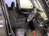 今お乗りのお車の価値が気になる方は、お気軽にお声がけください。査定士の資格を持ったスタッフが、丁寧に査定いたします