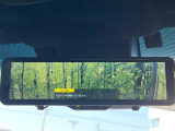 【デジタルインナーミラー】後席の大きな荷物や同乗者で後方が確認しづらい時でも安心!カメラが撮影した車両後方の映像をルームミラー内に表示。クリアな視界で状況の確認が可能です!