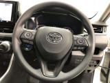 ハンドルは車を運転する上で、ずっと握っている重要なパーツです。手にフィットする物がいいですよね♪