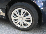 タイヤサイズ185/65R15です☆溝は4mm程残っております♪