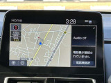 メーカー装着ナビ。操作がわかりやすくらくらくに目的地設定できます。内装デザインにマッチしてます。