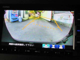 バックガイドモニターで、後方を確認しながら安心して駐車することができます。運転初心者も熟練者も必須の機能ですよ!