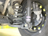 お車を安心してお乗りいただく為には、足回りの定期点検が欠かせません。サービスサポート(有償保証)では無料点検もご提供しており、安心のカーライフをお過ごしいただけるサポート体制が整っています。