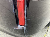 目立つ傷、ヘコミ、割れを修理してから納車!