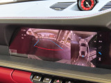 サラウンドビューカメラも備わり、駐車時の安全性がより改善された1台になっております。