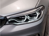 BMWのオートライトは積極的にライトをつけることにより、自車の存在を周囲に向けアピールいたします。それは安全性への配慮でもあります。