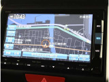 純正ナビを装備。タッチパネル式で使いやすく、お出かけもラクラクです。