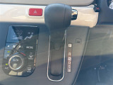 【 シフト 】スムーズなシフトチェンジで快適にお車を操縦していただけます!//