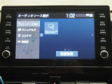 純正ナビを装備。タッチパネル式で使いやすく、お出かけもラクラクです。