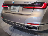BMWの伝統の丸目4灯ヘッドライトでございます。LEDライトで視認性もよく明るく安全性の向上につながります。