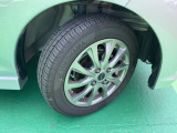 タイヤサイズは155/65R14社外アルミホイール付き!(夏タイヤ装着)冬タイヤ、ホイール注文も承っております☆