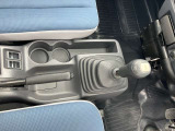 こちらのお車マニュアル車となります!