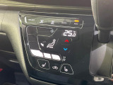 【オートエアコン】一度お好みの温度に設定すれば、車内の温度を検知し風量や温度を自動で調整。暑い&hellip;寒い&hellip;と何度もスイッチ操作をする必要はありません。快適な車内空間には必須の機能ですね♪
