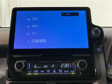 いまや必須装備「ナビゲーション」搭載!知らない場所にスイスイッとドライブ。もう、これなしではハンドルを握れませんね!でも運転中の操作は危険ですのでご注意ですね☆