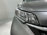LEDヘッドライトは、点灯の瞬間から最大光量を発揮し、突然暗くなるトンネルなどでの安定感を高めます。