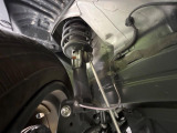 お車を安心してお乗りいただく為には、足回りの定期点検が欠かせません。サービスサポート(有償保証)では無料点検もご提供しており、安心のカーライフをお過ごしいただけるサポート体制が整っています。