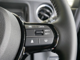 【ACC〈アダプティブ・クルーズ・コントロール〉】予め設定した車速内でクルマが自動的に加減速。前走車との適切な車間距離を維持しながら追従走行しドライバーの運転負荷を軽減します。