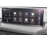 ホンダ純正12.3インチコネクトディスプレイはAM/FM・Bluetooth・フルセグTV・スマートフォンで用いるGoogleアカウントを使用することで多彩なサービスが車内で利用でいます。