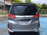駐車も安心のリアカメラ付です