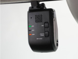 ◆ドライブレコーダー◆映像・音声などを記録する自動車用の装置です。 もしもの事故の際の記録はもちろん、旅行の際の思い出としてドライブの映像を楽しむことができます。