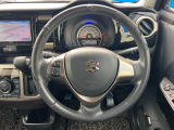 【純正革巻きステアリング】上質な革を使用することで、手にしっかり馴染みとても運転しやすいハンドルです♪