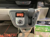 ダイハツディーラーでは「ダイハツ認定U-CAR」という基準を設け、車選びに詳しくないお客様でも「安心して選べる」をご提供しています。