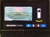 バックでの車庫入れも安心です! リアカメラが付いているバックモニター付のナビを装備しております。バンパーについているソナーや、操作線もついており距離感も画面から確認できます。