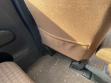 助手席背中にも物入れあります