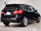 BMWのお車は、&ldquo;駆け抜ける歓び&rdquo;を体現しております。走行の安定性とコーナリングの良さを追求し、思い通りにハンドルの操作可能です。