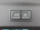 Audi正規ディーラーが高品質をお約束。高度な訓練・教育を受けたAudi専任メカニックが、100項目にもおよぶ精密な点検を実施いたします。すべてをクリアしたAudi車だけが、あなたのお手元に届けられるのです。