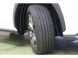 タイヤサイズ 235/55R18。