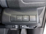 オートマチックハイビームとは、先行車や対向車のライトを認識し、ハイビームとロービームを自動で切り替える機能です。夜道の視界を確保します。詳細は販売店スタッフまでおたずねください。