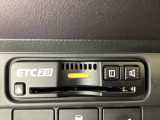 ハンドルの左下にETC2.0がついています。高速道路の料金所の通過も楽々です。 カードの取り出しもしやすい場所についています。
