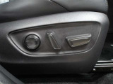 運転席はパワーシートなのでお好みのドライビングポジションに調整可能です♪