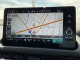 Honda CONNECTディスプレーを装備しております。Honda CONNECT対応で便利が広がったナビディスプレー。機能は増えても快適な操作性はそのままです。