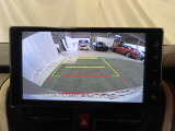 見えづらい車体後方部を映像で映し出してしっかりサポート!難しいバック駐車も安心です♪