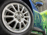 弊社では、全車『修復歴なし』のお車のみ取り扱っております。専任バイヤーによる厳選した仕入れの後、入庫後の車両チェックを行い、ネクステージが認定した高品質な中古車をご提供しております。