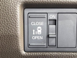 【パワースライドドア】スマートキーや運転席のスイッチでスライドドアの開閉が可能♪電動だから力を入れてドアを開ける必要が無く、小さいお子様でも、重い荷物を持っている時もラクに開け閉めできます♪