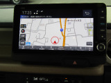 ナビゲーションはギャザズ9インチコネクトナビ(LXU-242NBi)を装着しております。AM、FM、CD、DVD再生、Bluetooth、音楽録音再生、フルセグTVがご使用いただけます。