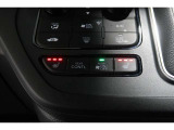 シートヒーター装備車両♪♪寒い冬はもちろん♪肌寒い春先・秋口まで活躍してくれるあると嬉しい装備です♪♪