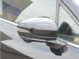 運転席、助手席側の死角を減らすサイドビューカメラ装備です!