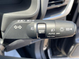 【オートライト】は、付け忘れや消し忘れを防ぐことができます。高速道路などのトンネルなどにも役立ちます♪