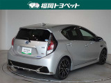 色は精悍なシルバーメタリックです。