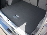 Audi正規ディーラーが高品質をお約束。高度な訓練・教育を受けたAudi専任メカニックが、100項目にもおよぶ精密な点検を実施いたします。すべてをクリアしたAudi車だけが、あなたのお手元に届けられるのです。