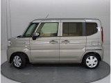 後席両側手動スライドドア採用☆隣の車や壁にぶつけてしまう心配が無いので、お子様やご年配の方の操作も安心です。